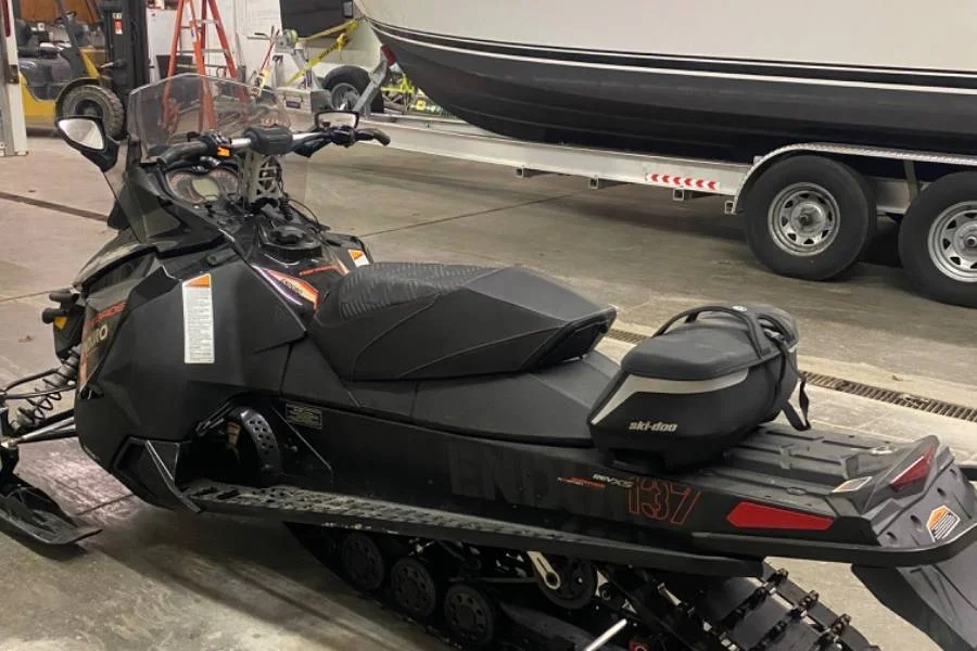 2017 Ski-Doo Renegade Enduro 900 ACE Snowmobile for Sale – Low Miles, Premium Trail Performance - Image 8