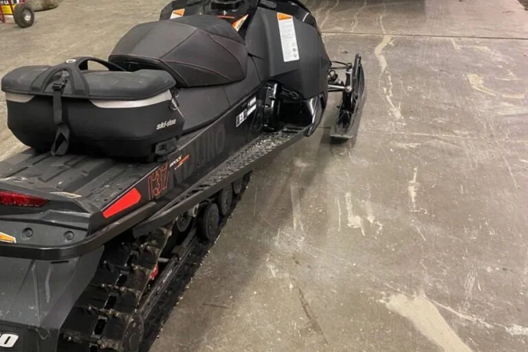 2017 Ski-Doo Renegade Enduro 900 ACE Snowmobile for Sale – Low Miles, Premium Trail Performance - Image 7